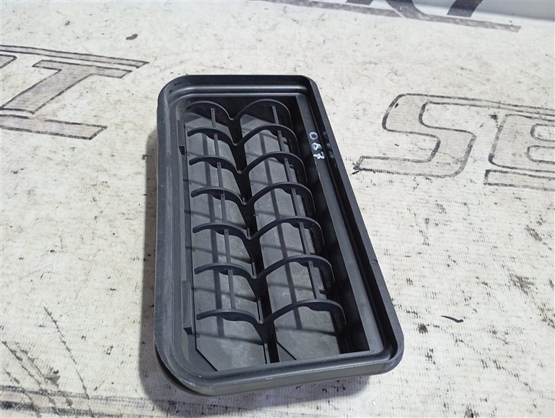 Решетка вентиляционная Volkswagen Passat 2008 B6