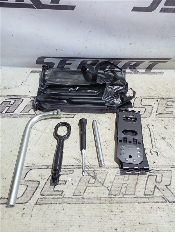 Набор инструментов Audi Q5 2012 8R