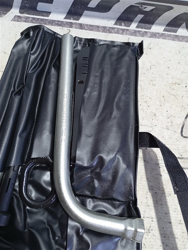 Набор инструментов Audi Q5 2012 8R