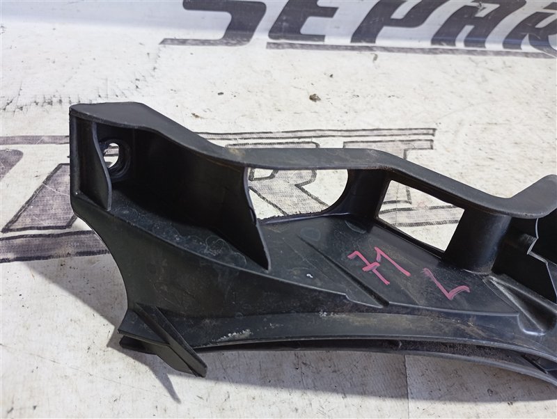 Кронштейн бампера Volkswagen Passat 2006 B6