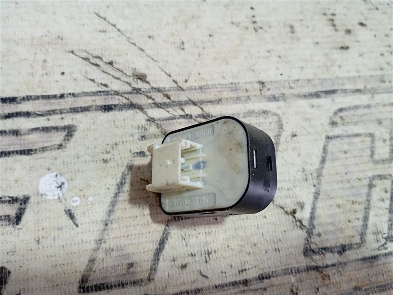 Переключатель регулировки зеркал Audi Q7 2010 4L