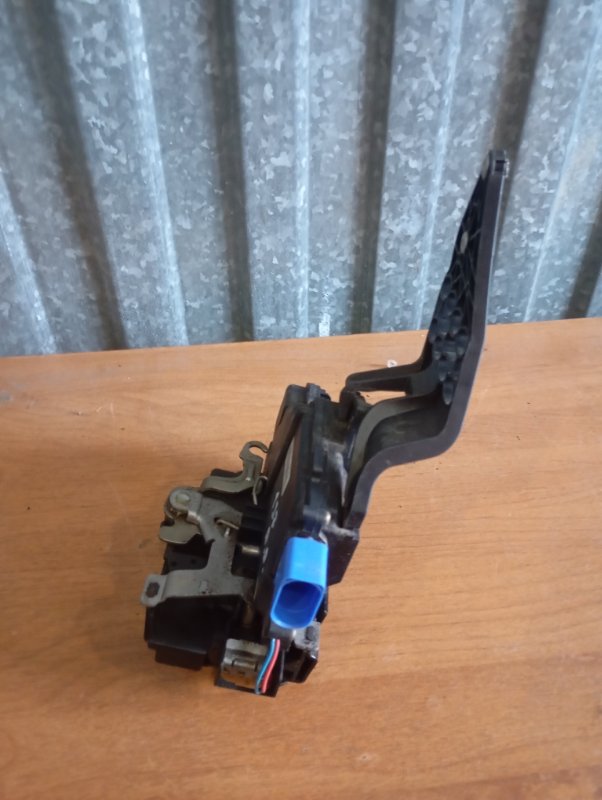 Замок двери Volkswagen Touareg 2006 GP