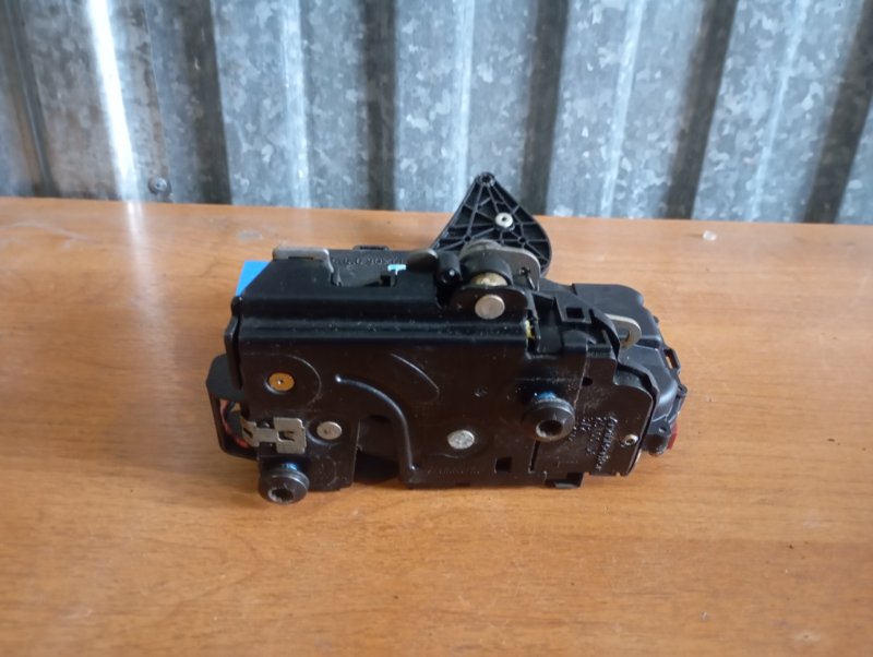 Замок двери Volkswagen Touareg 2006 GP