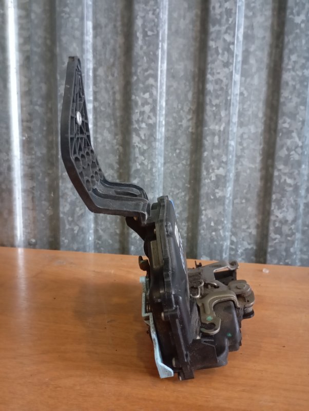 Замок двери Volkswagen Touareg 2006 GP