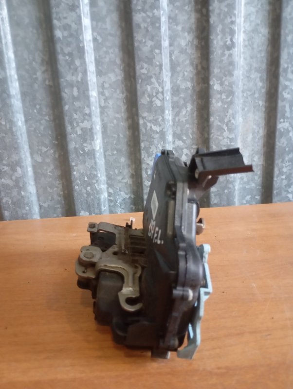 Замок двери Volkswagen Touareg 2006 GP