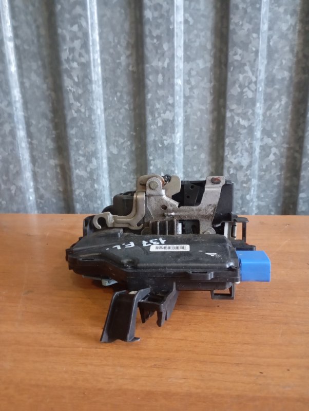 Замок двери Volkswagen Touareg 2006 GP