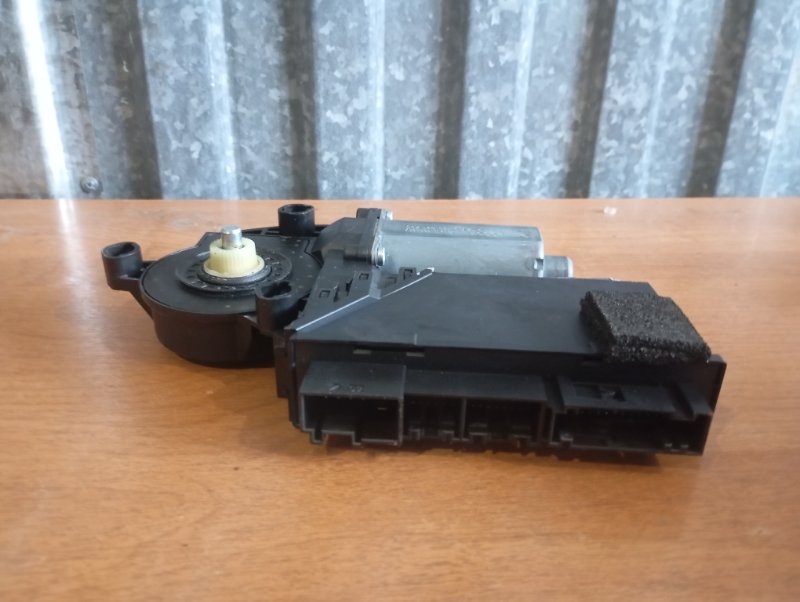 Мотор стеклоподъемника Volkswagen Touareg 2006 GP