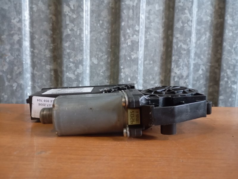 Мотор стеклоподъемника Volkswagen Touareg 2006 GP