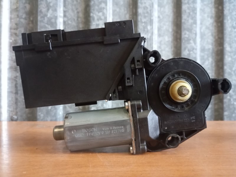 Мотор стеклоподъемника Volkswagen Touareg 2006 GP