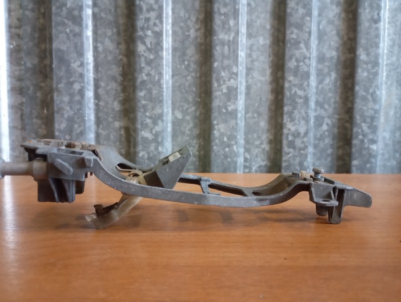 Кронштейн ручки двери Volkswagen Touareg 2006 GP