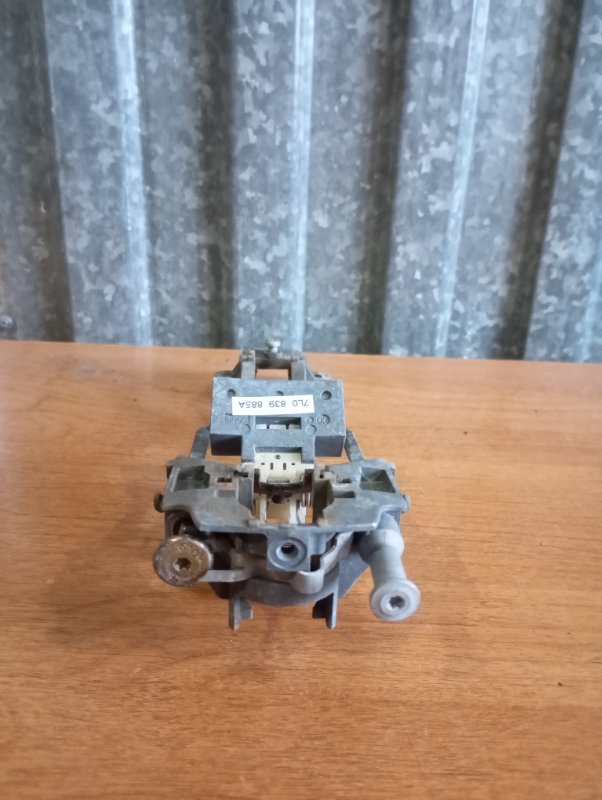 Кронштейн ручки двери Volkswagen Touareg 2006 GP