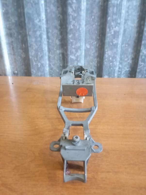 Кронштейн ручки двери Volkswagen Touareg 2006 GP