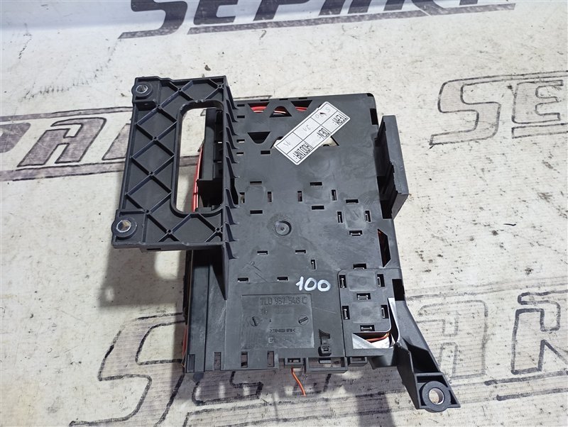 Блок предохранителей Volkswagen Touareg 2008 GP