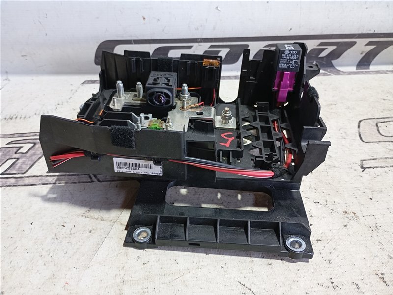 Блок предохранителей Volkswagen Touareg 2008 GP