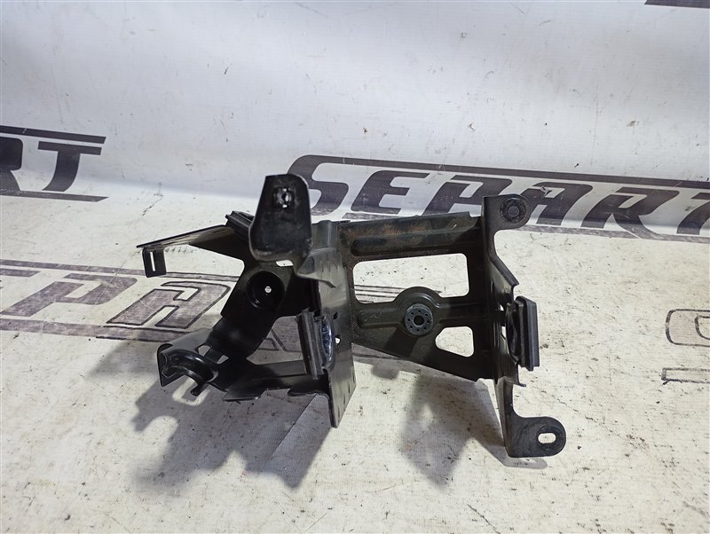 Кронштейн блока ABS Volkswagen Passat 2002 B5