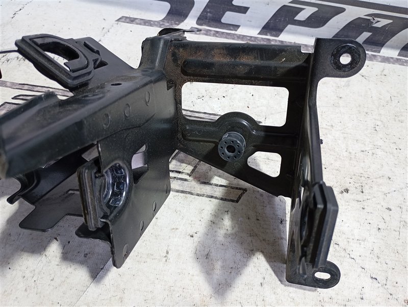 Кронштейн блока ABS Volkswagen Passat 2002 B5