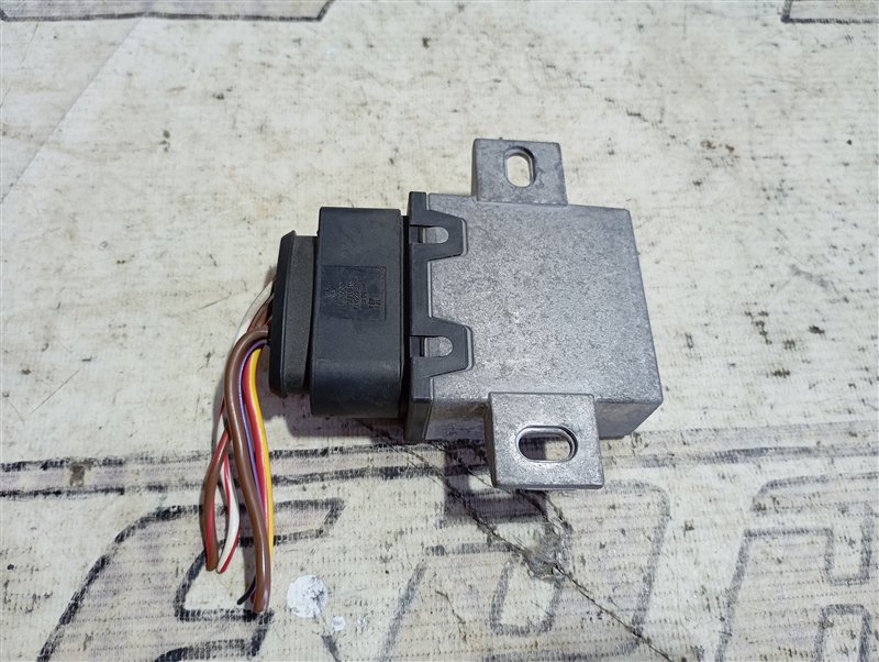 Блок управления топливным насосом Volkswagen Touareg 2008 GP