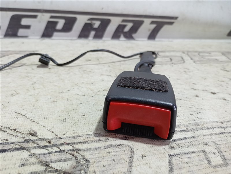 Замок ремня безопасности Audi Q5 2013 8R