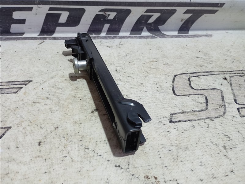 Механизм регулировки ремня безопасности Volkswagen Touran 2011 1T