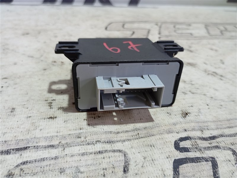 Блок управления светом Audi Q7 2010 4L