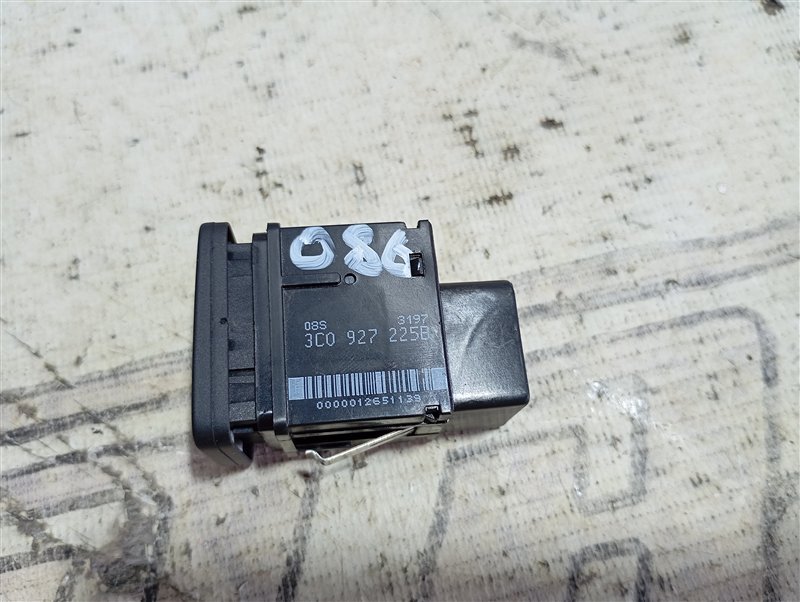 Кнопка стояночного тормоза Volkswagen Passat 2008 B6