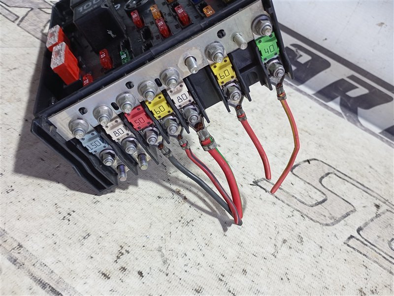 Блок предохранителей Volkswagen Passat 2008 B6