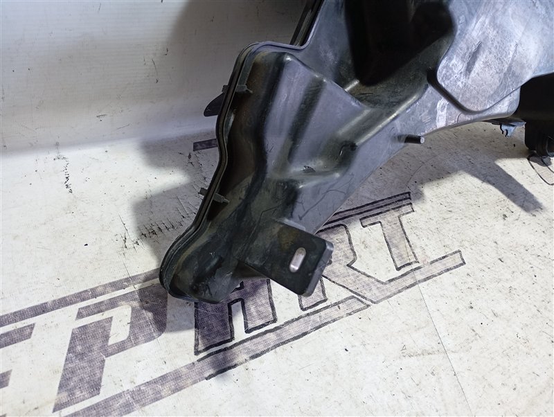 Бачок омывателя Audi A4 2016 B9