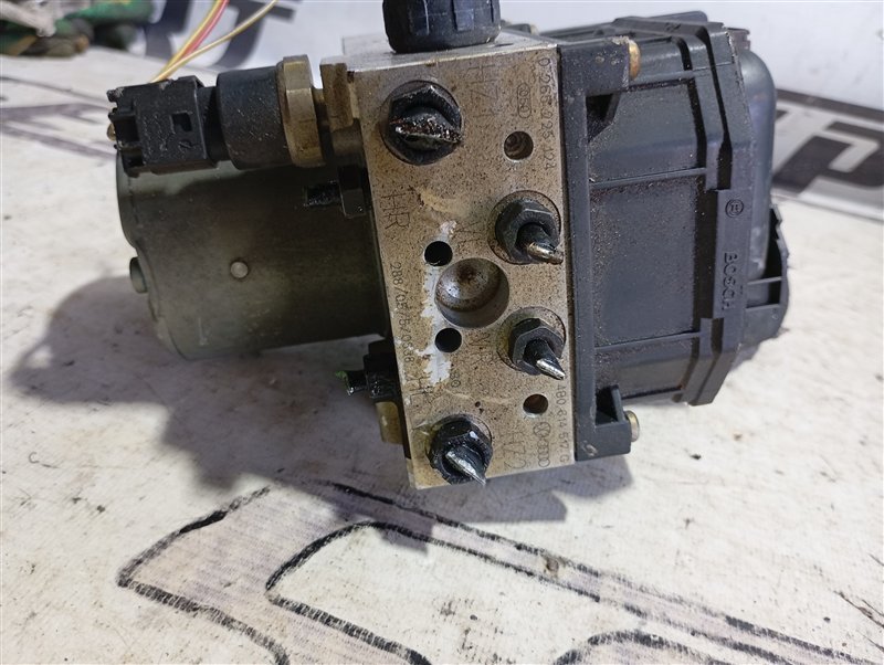 Блок ABS Volkswagen Passat 2002 B5