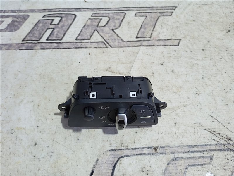 Переключатель света фар Audi A4 2016 B9