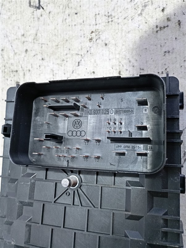 Блок предохранителей Audi A3 2009 8P