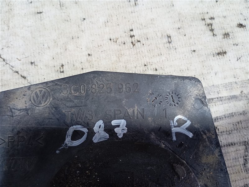 Заглушка порога Volkswagen Passat 2008 B6