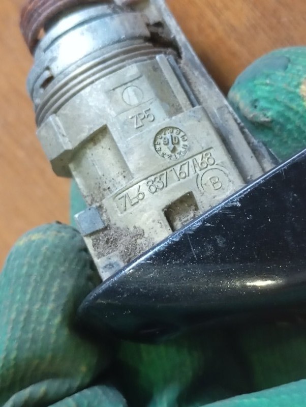 Личинка замка двери Volkswagen Touareg 2006 GP