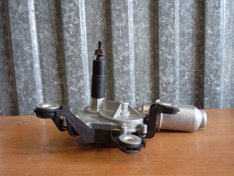 Моторчик стеклоочистителя Skoda YETI 2011 5L