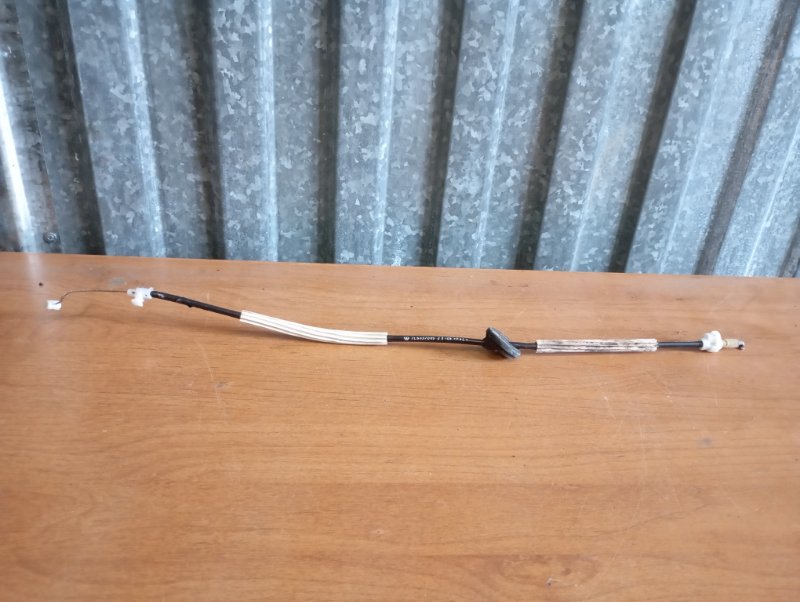 Трос открывания двери Volkswagen Touareg 2006 GP