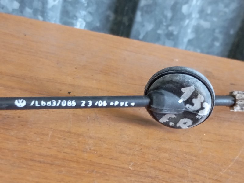 Трос открывания двери Volkswagen Touareg 2006 GP