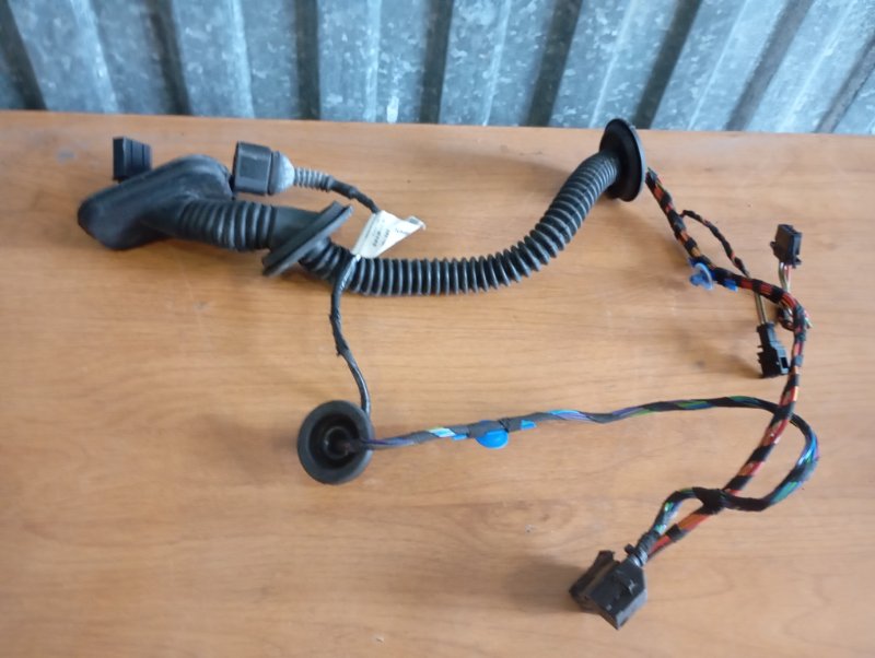 Проводка (коса) двери Volkswagen Touareg 2006 GP