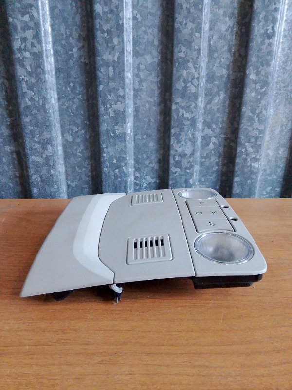 Плафон салона Skoda YETI 2011 5L