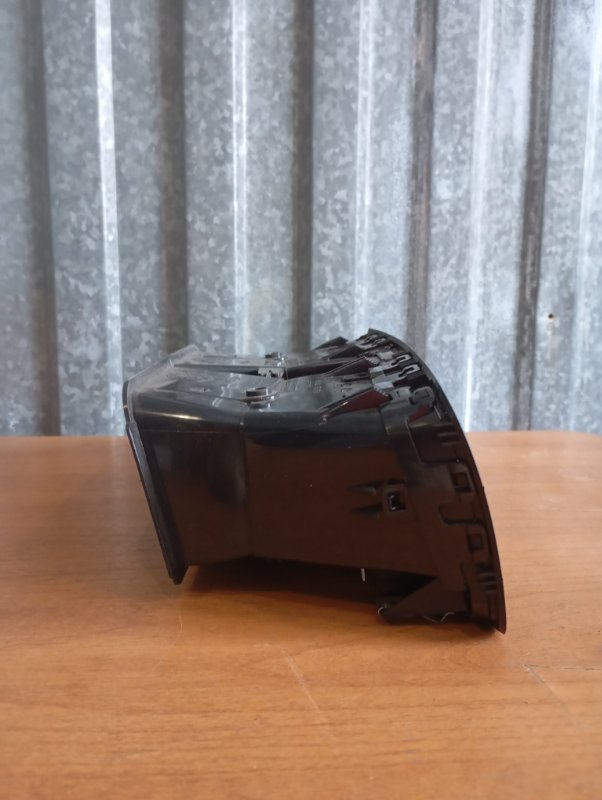 Дефлектор салона центральный Skoda YETI 2011 5L