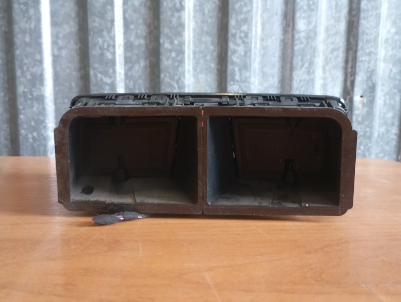 Дефлектор салона центральный Skoda YETI 2011 5L