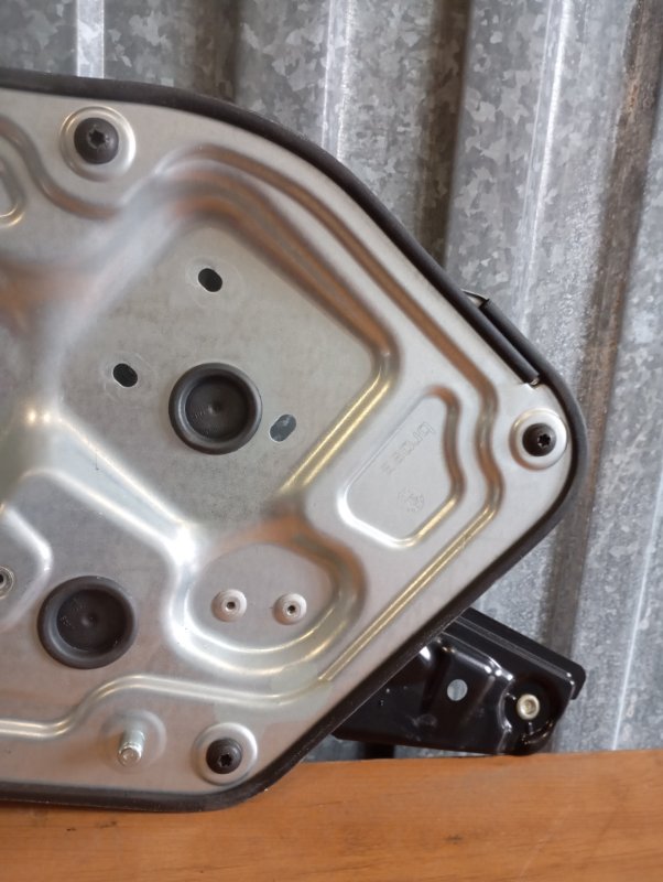 Стеклоподъемник Skoda YETI 2011 5L