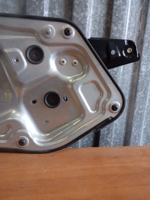 Стеклоподъемник Skoda YETI 2011 5L