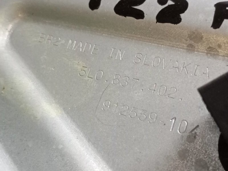 Стеклоподъемник Skoda YETI 2011 5L