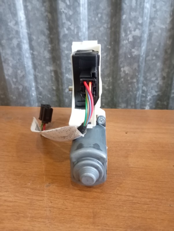 Мотор стеклоподъемника Skoda YETI 2011 5L