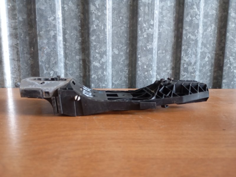 Кронштейн ручки двери Skoda YETI 2011 5L