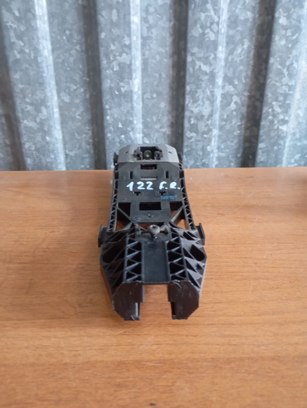 Кронштейн ручки двери Skoda YETI 2011 5L