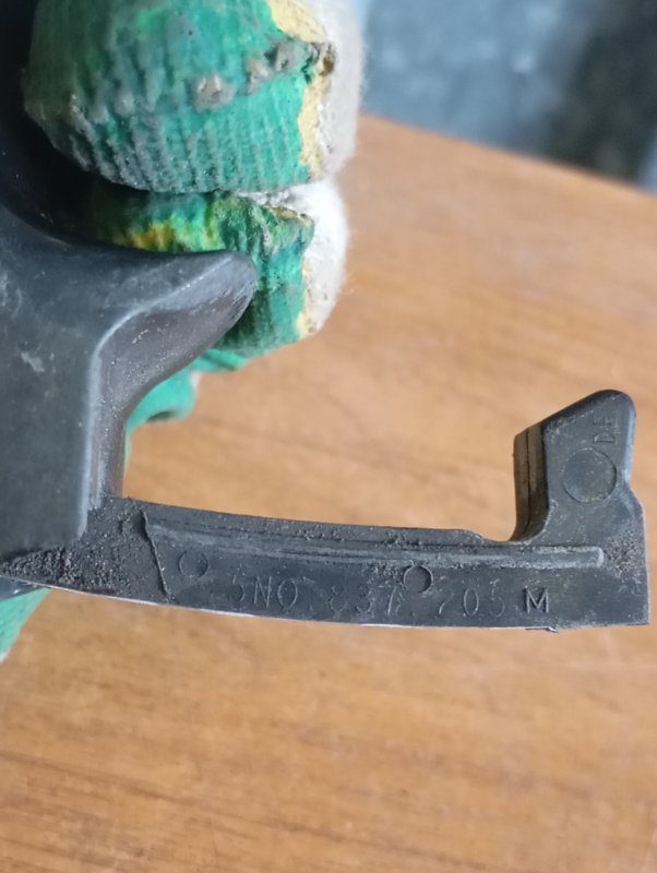 Ручка двери Skoda YETI 2011 5L