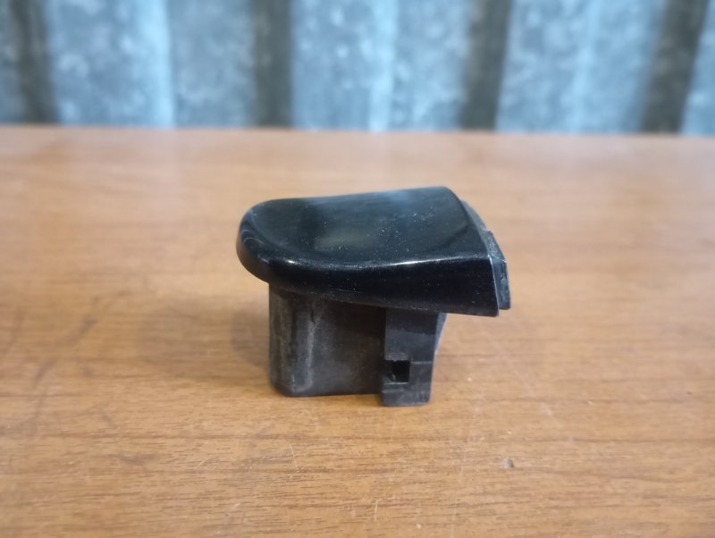 Заглушка ручки двери Skoda YETI 2011 5L