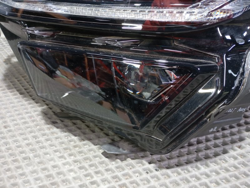 Фары Skoda Kodiaq 2021 NS7