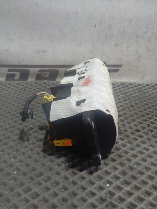 Подушка безопасности пассажира Skoda YETI 2011 5L