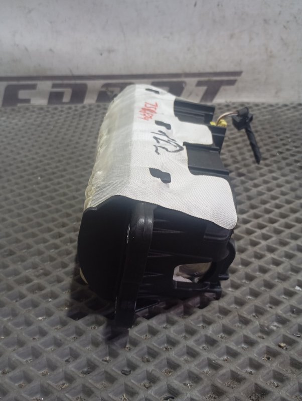 Подушка безопасности пассажира Skoda YETI 2011 5L